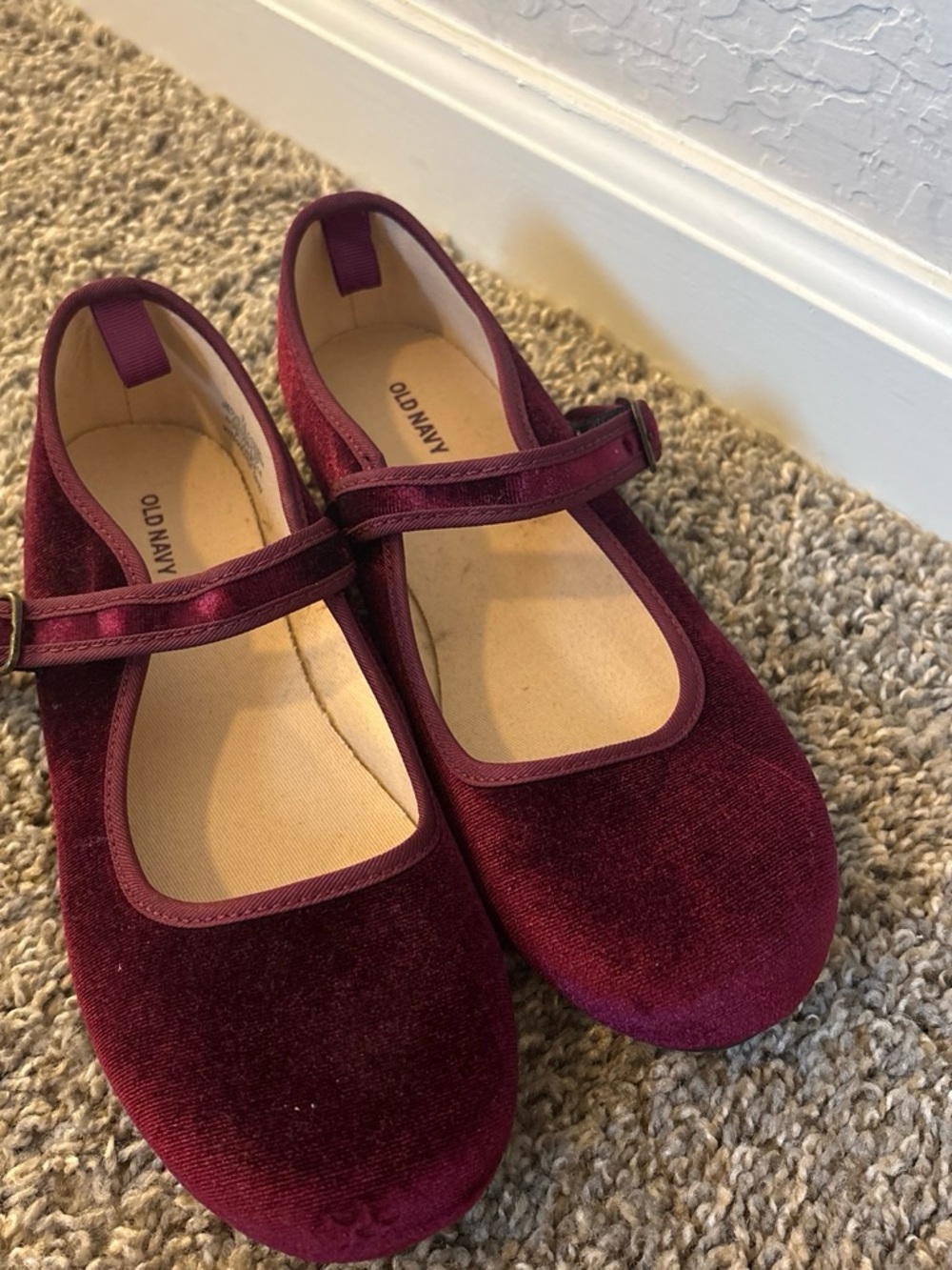 Old Navy Kids' Burgundy Velvet Mary Jane Flats